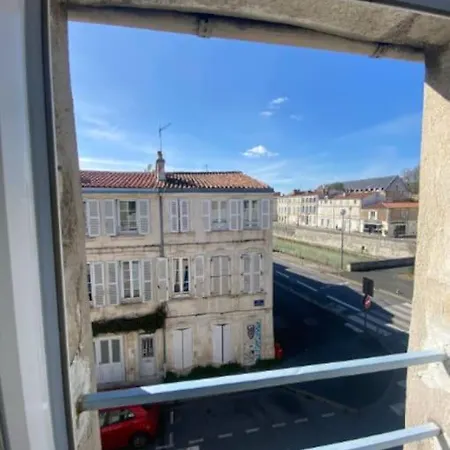 Appartement T2 Idealement Place Vieux Port